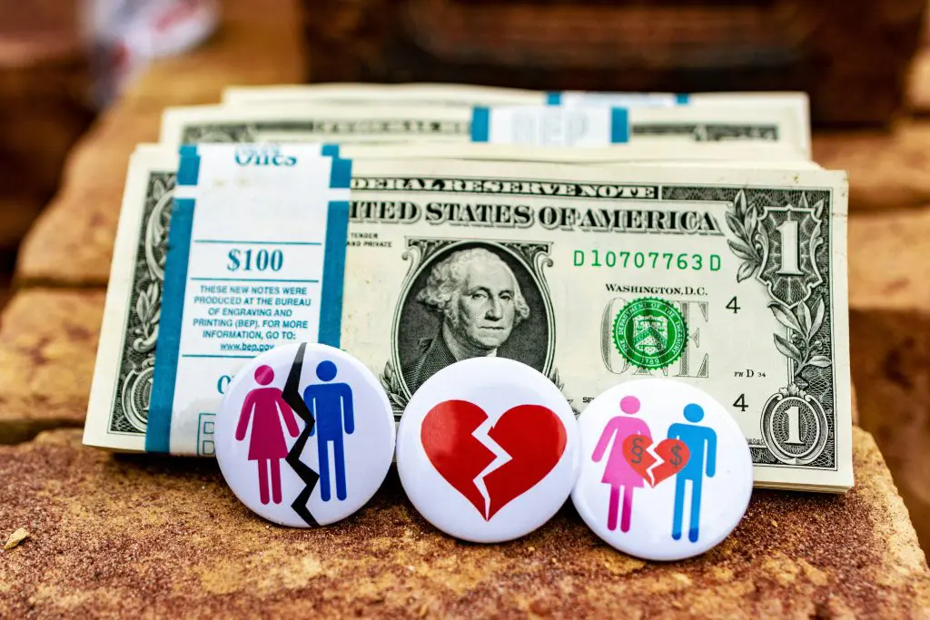 How Much Does a Divorce Lawyer Cost in New Mexico